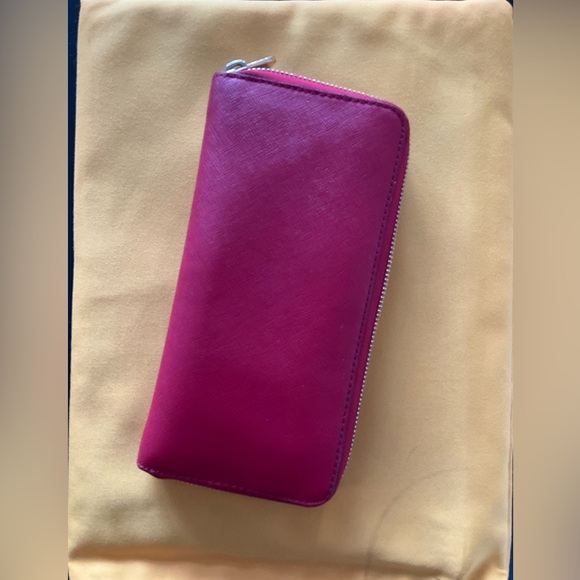 Michael Kors Red Wallet - Picture 3 of 5